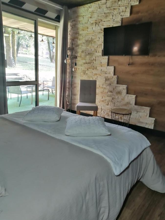Lapausedegout Piscine Chambres Climatisees Jacuzzi Terrasse Lachapelle-Auzac Exterior foto