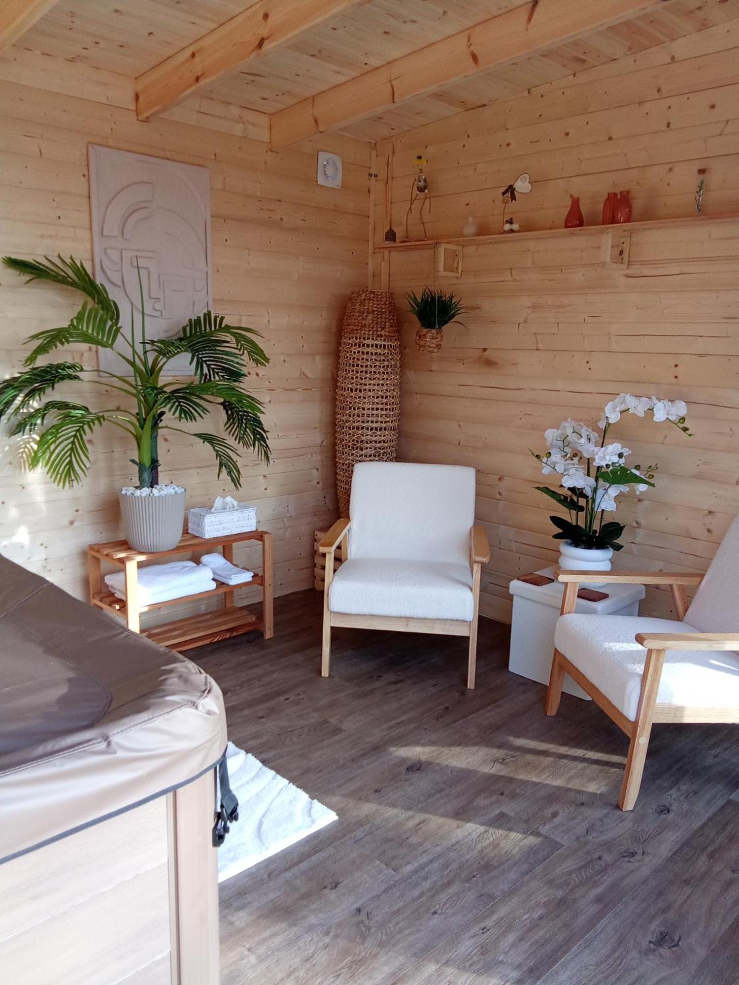 Lapausedegout Piscine Chambres Climatisees Jacuzzi Terrasse Lachapelle-Auzac Exterior foto