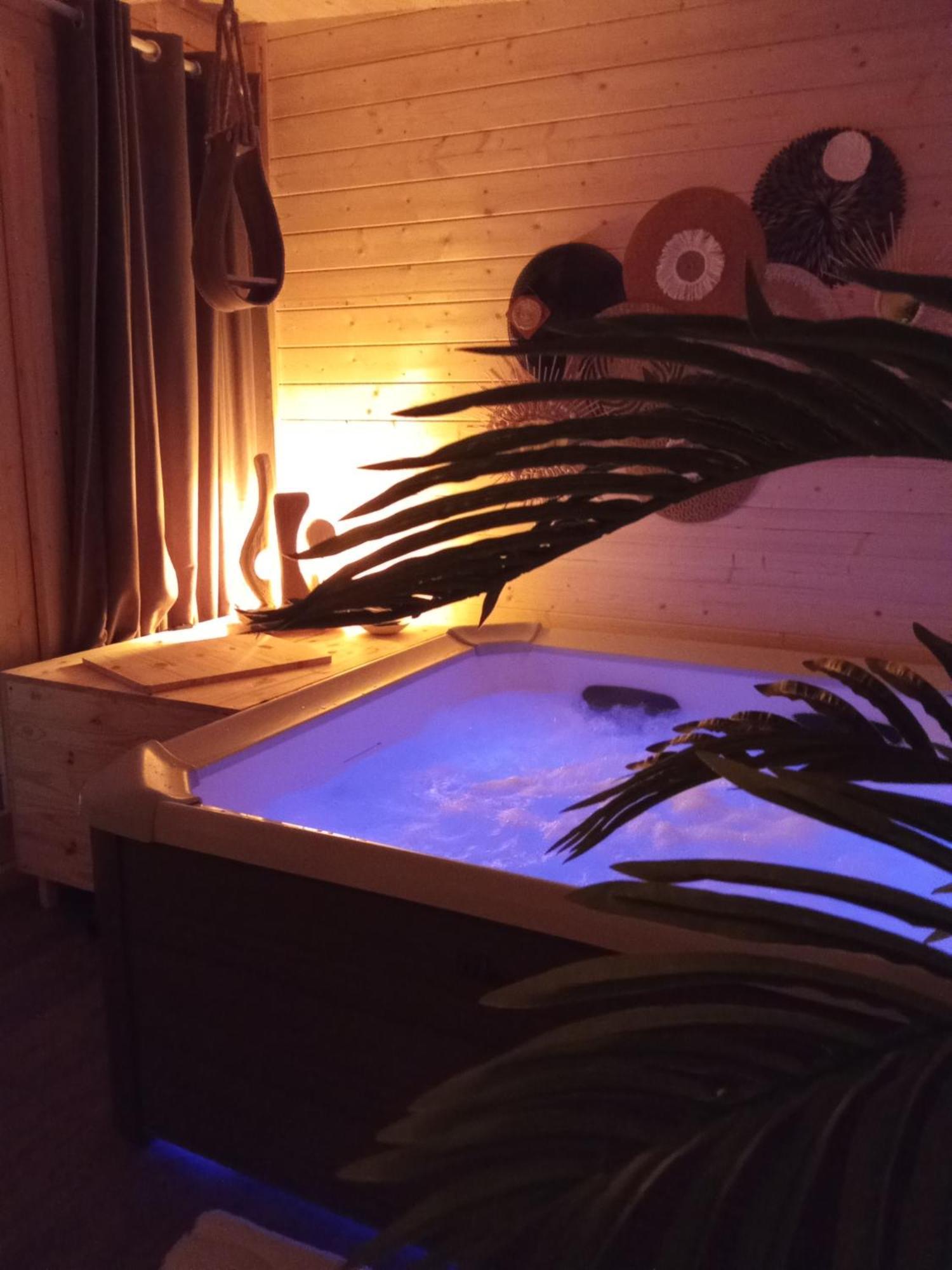 Lapausedegout Piscine Chambres Climatisees Jacuzzi Terrasse Lachapelle-Auzac Exterior foto
